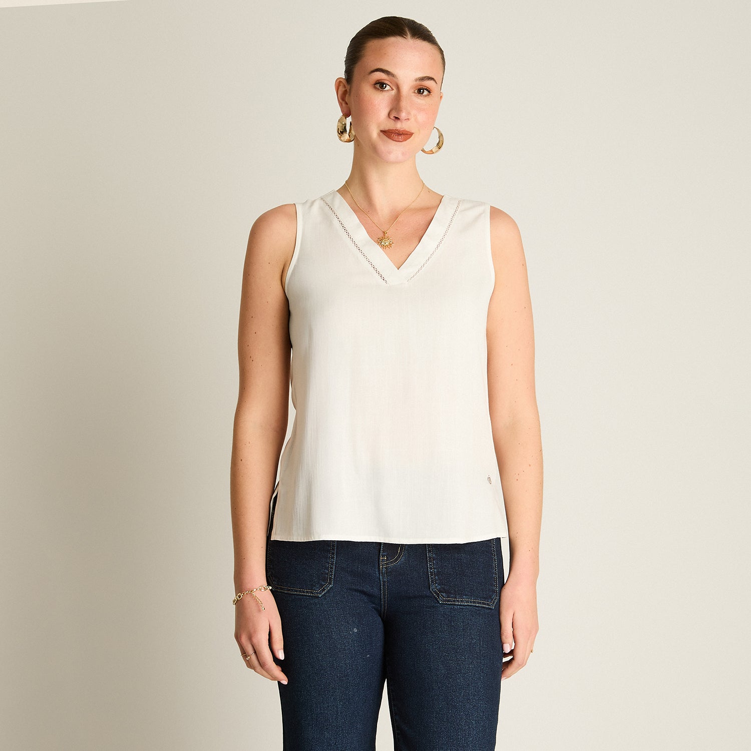 Blusa Blanco Sin Mangas Elasticidad Nula Sin Forro Calce Normal Tela Plano